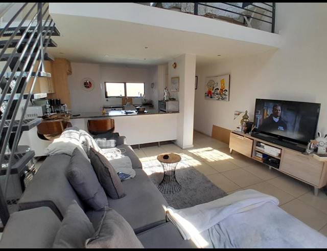 1 BEDROOM APARTMENT FOR SALE IN ROOIHUISKRAAL NORTH